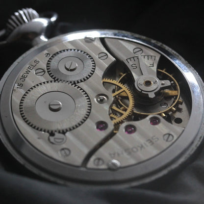 15石ムーブメント 昭和37年の19セイコー鉄道時計/15石/秒針止め機能/絶版時計/19seiko-1314