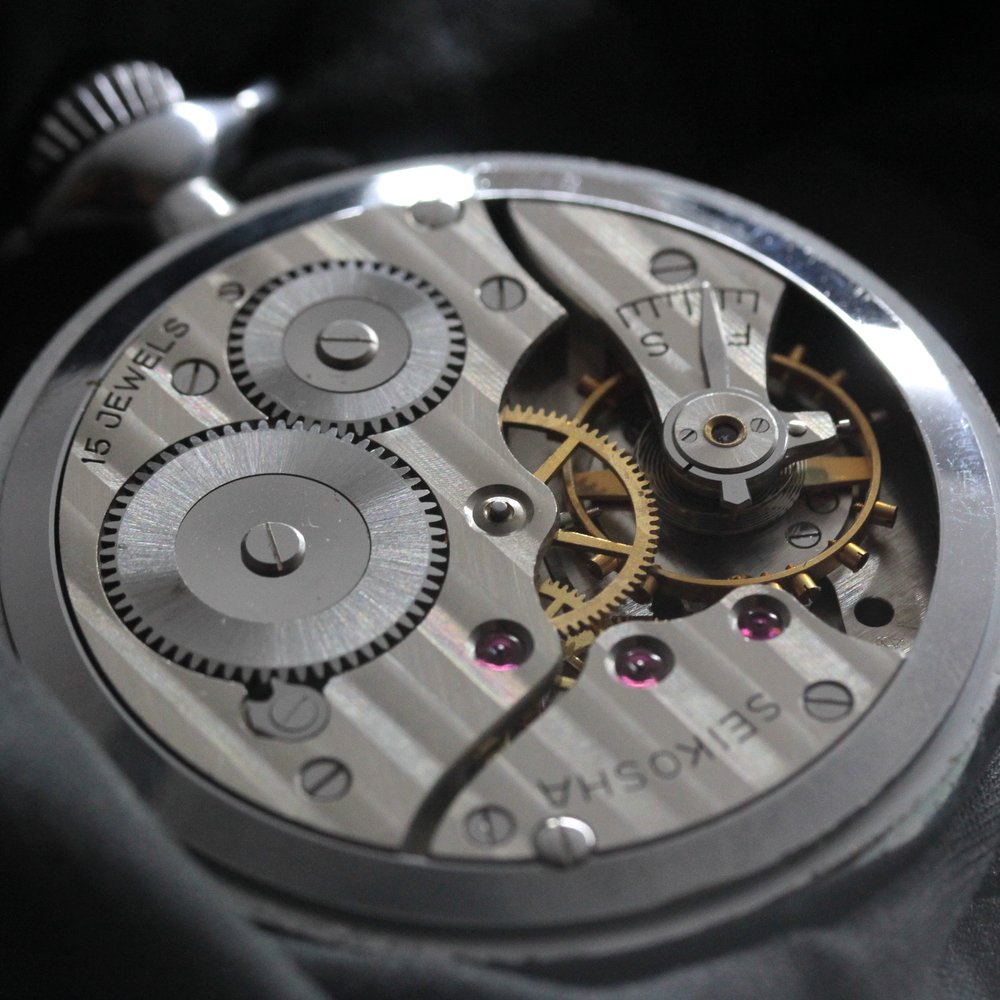 オーバーホール済で、日差30秒以内に調整します。きちんとメンテナンスしており、長く愛用できる時計です。