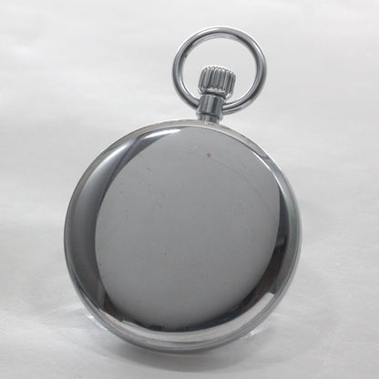 裏蓋に刻印はないモデルですが、保存状態が非常によかったのか劣化の少ない、とてもきれいな状態の時計です。