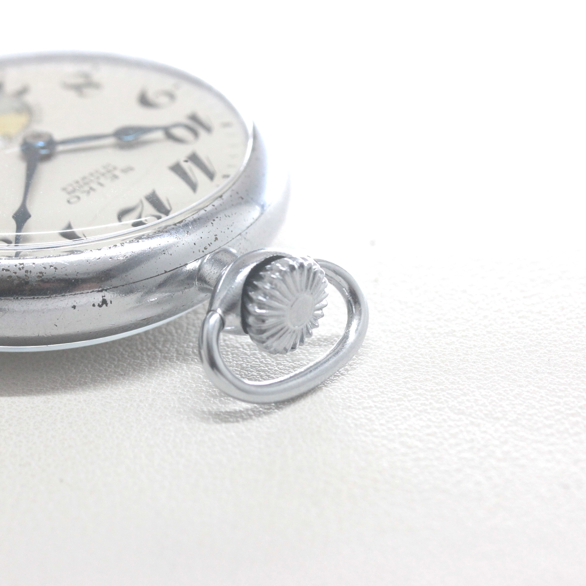 19セイコー シースルーバックカスタム 鉄道時計 懐中時計 手巻き式 ヴィンテージ 19seiko-costom27 リューズ周り