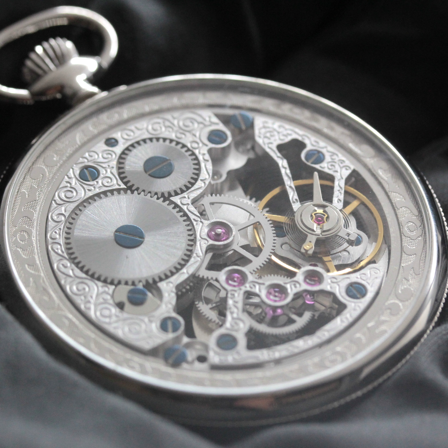 スイス製エポスのスケルトン懐中時計