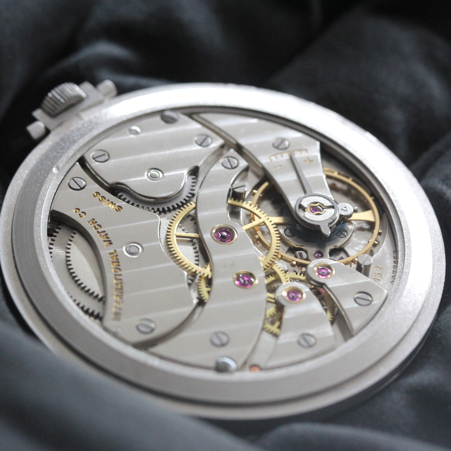 絶版モデルのIWC（インターナショナル・ウォッチ・カンパニー）社製オープンフェイス懐中時計/iwc-104