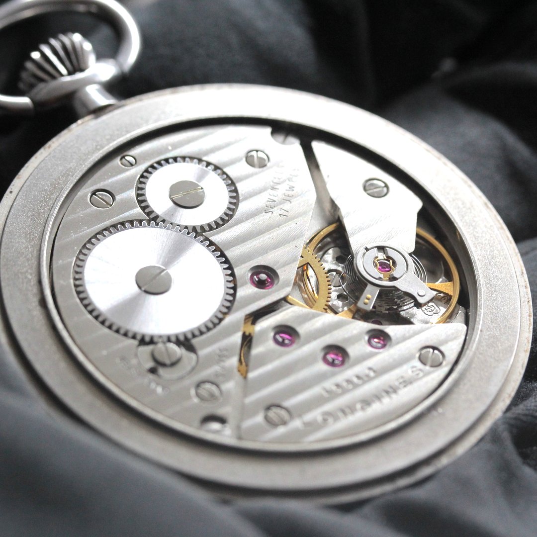 ロンジン / Longines / 懐中時計/蓋なし　サンレイ文字盤　アラビア /シルバーカラー / ヴィンテージ / longines-156　ムーブメント