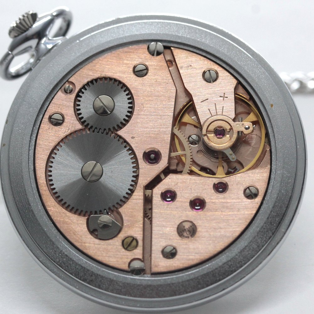 絶版モデルのオメガ / OMEGA / 1974年製 / ヴィンテージウォッチ / オープンフェイス懐中時計 / アラビア数字 / 純正チェーン付 / omega-127 ムーブメント