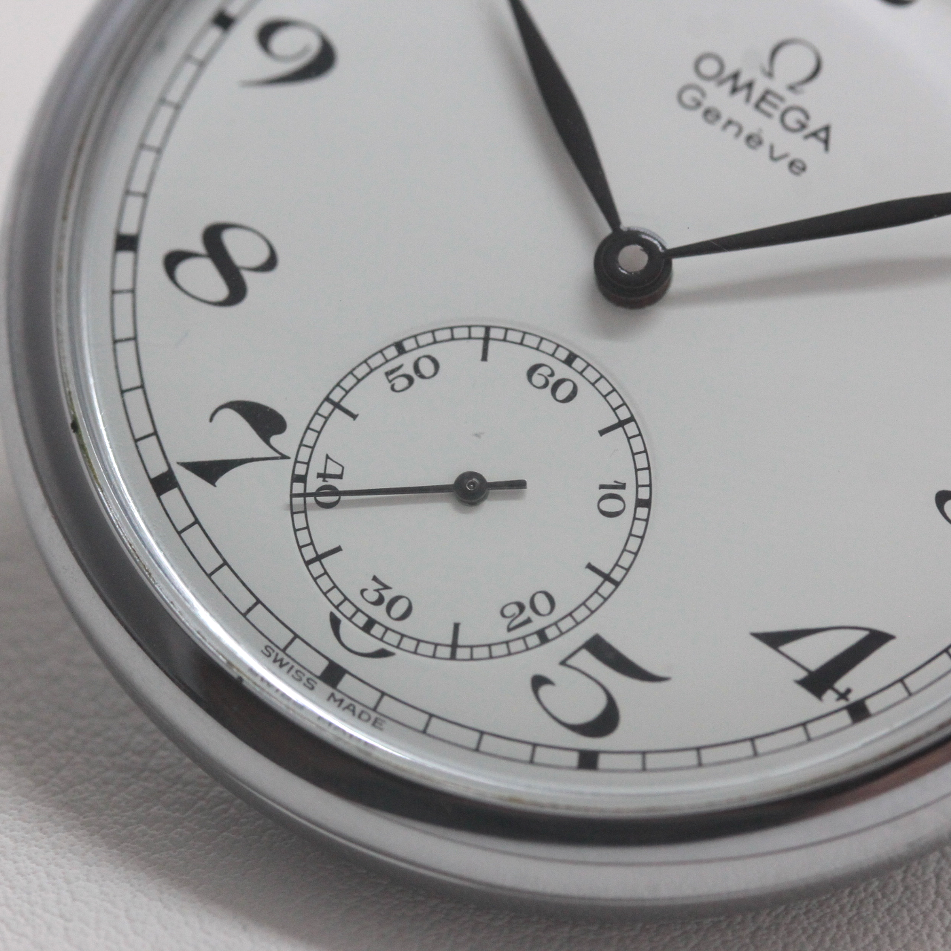 オメガ 懐中時計 ヴィンテージ 手巻き式 omega-132 6時方向にスモールセコンド