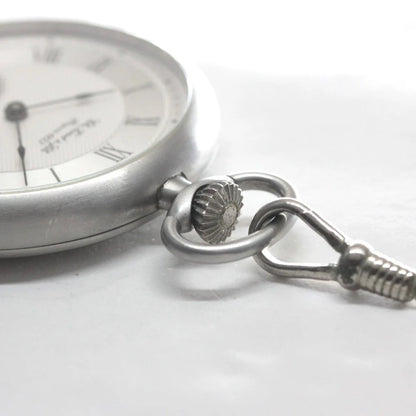 絶版モデルのティソ（TISSOT）/ ヴィンテージウォッチ / シルバーカラーオープンフェイス /ローマン数字/ 手巻き式 / 懐中時計 / tissot-1040