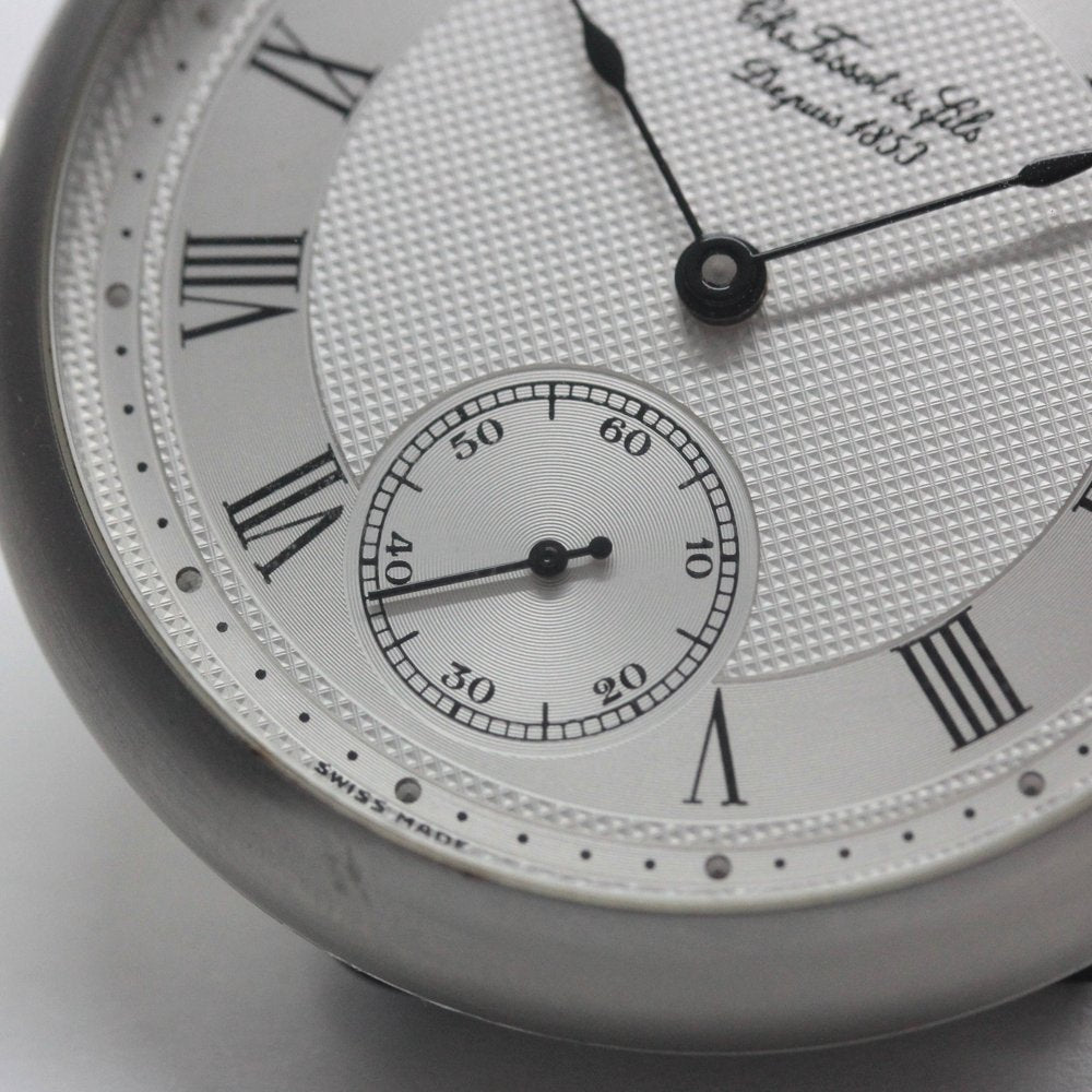 絶版モデルのティソ（TISSOT）/ ヴィンテージウォッチ / シルバーカラーオープンフェイス /ローマン数字/ 手巻き式 / 懐中時計 / tissot-1050　スモールセコンド