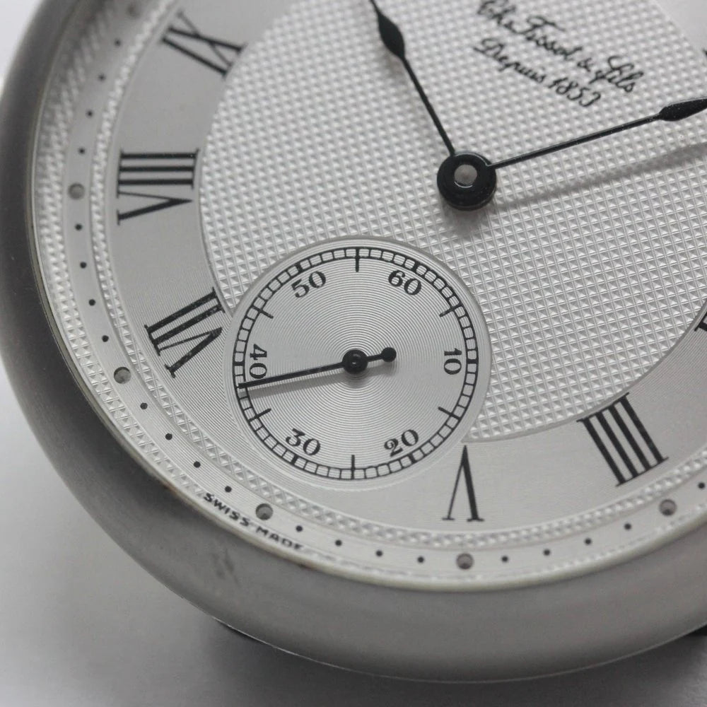 絶版モデルのティソ（TISSOT）/ ヴィンテージウォッチ / シルバーカラーオープンフェイス /ローマン数字/ 手巻き式 / 懐中時計 / tissot-1040