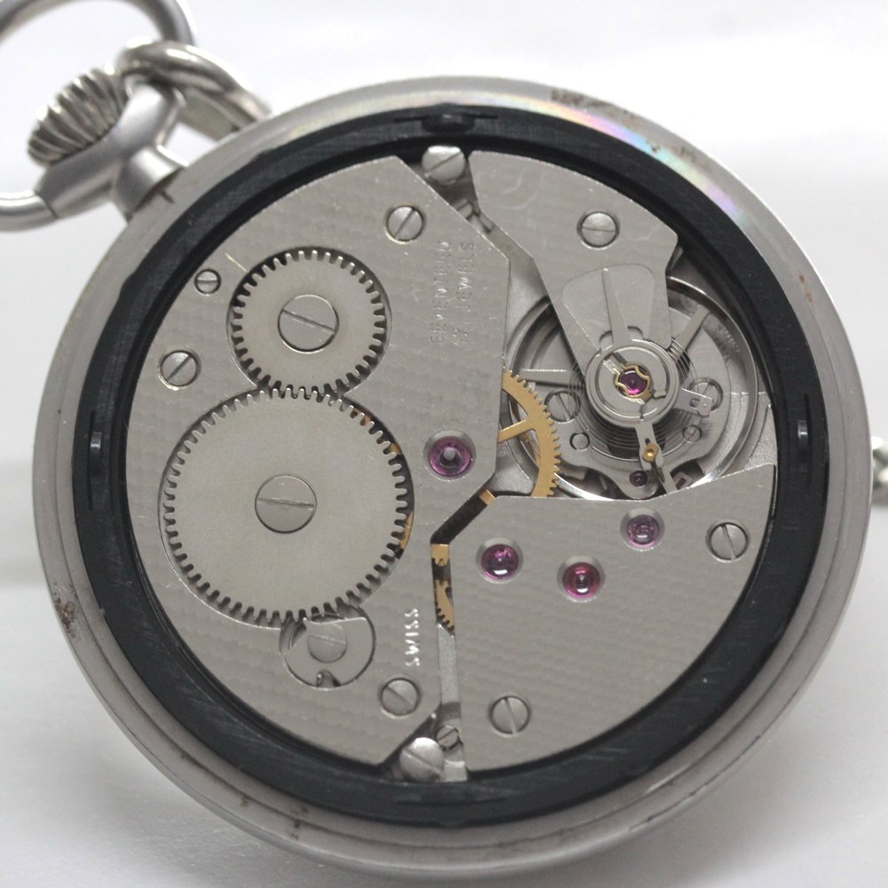 絶版モデルのティソ（TISSOT）/ ヴィンテージウォッチ / シルバーカラーオープンフェイス /ローマン数字/ 手巻き式 / 懐中時計 / tissot-1050　ムーブメント