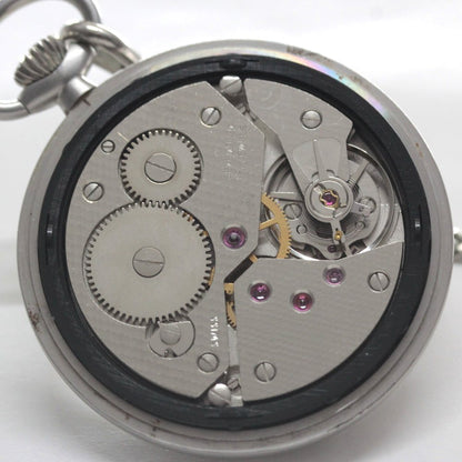 絶版モデルのティソ（TISSOT）/ ヴィンテージウォッチ / シルバーカラーオープンフェイス /ローマン数字/ 手巻き式 / 懐中時計 / tissot-1050　ムーブメント