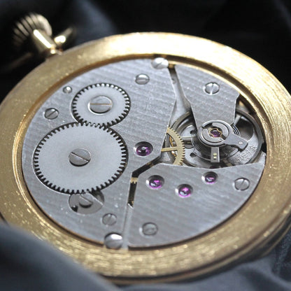 絶版モデルのティソ / TISSOT / ヴィンテージウォッチ / オープンフェイス / ローマン数字 / 手巻き式 / 懐中時計 / tissot-1046