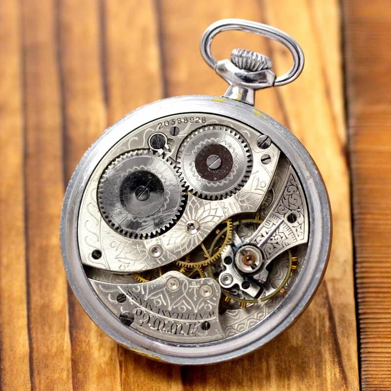 絶版モデルのアメリカンウォルサム（WALTHAM）社製オープンフェイス懐中時計
